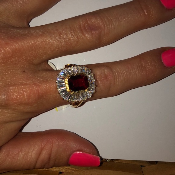 Red ruby ring size 9 - Picture 2 of 2